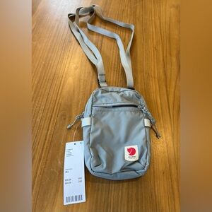 NWT Fjällräven cross body